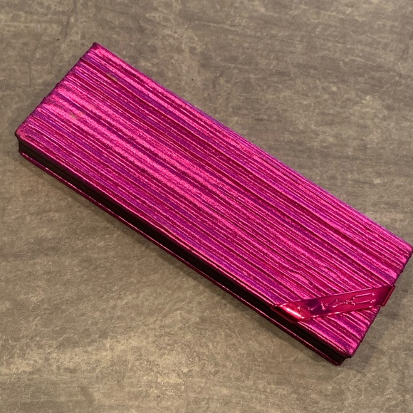 NEW Mac cosmetics highlight and contour palette - Picture 2 of 2